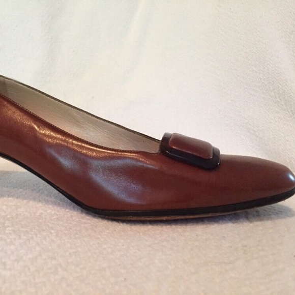 Salvatore Ferragamo Kitten Heel Pumps Shoes 7.5 AA - Picture 2 of 8